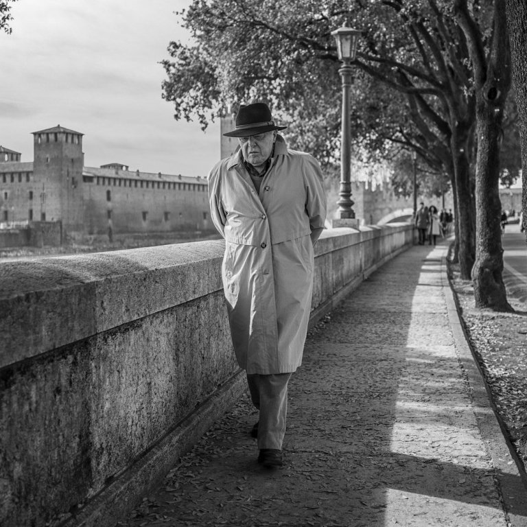 Gengið meðfram Adige  Verona