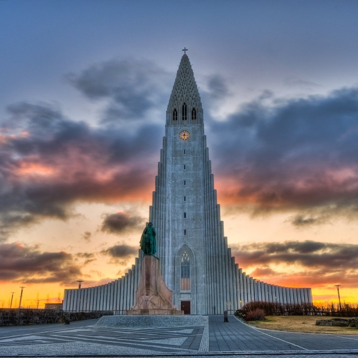Hallgrímskirkja - sólsetur